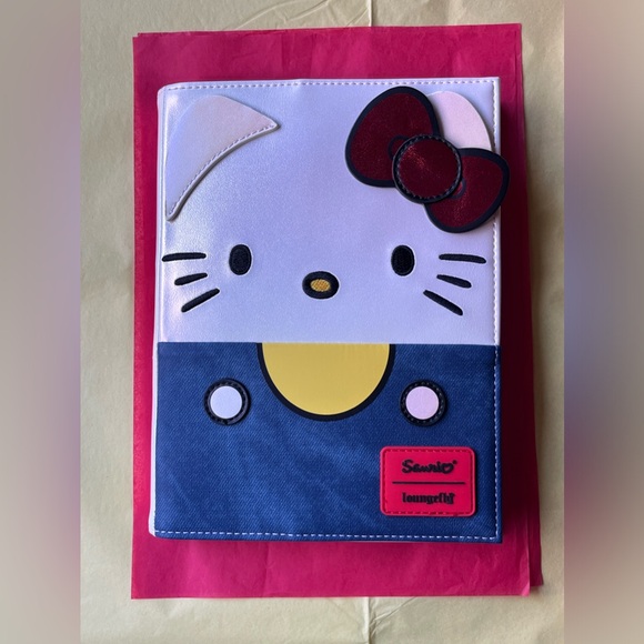 SANRIO HELLO KITTY 50TH ANNIVERSARY COSPLAY PEARLESCENT REFILLABLE JOURNAL 🐱NWT - Picture 10 of 16